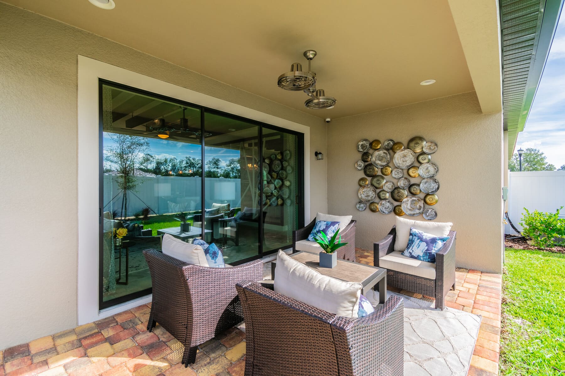 Lanai With Outdoor Chairs
