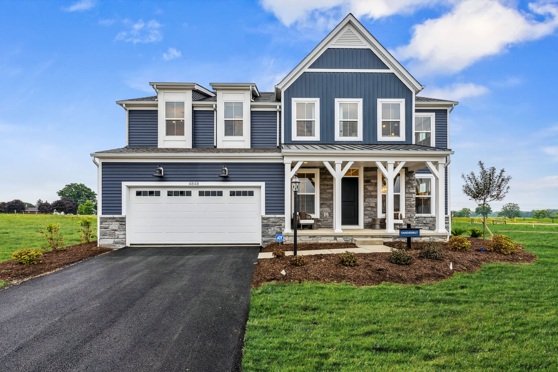 New Home in Plain City - The Vanderbilt - MI Homes
