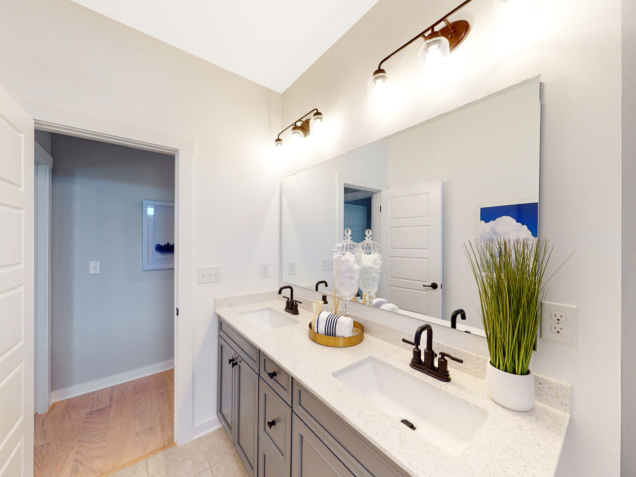 Light and Bright Bathroom