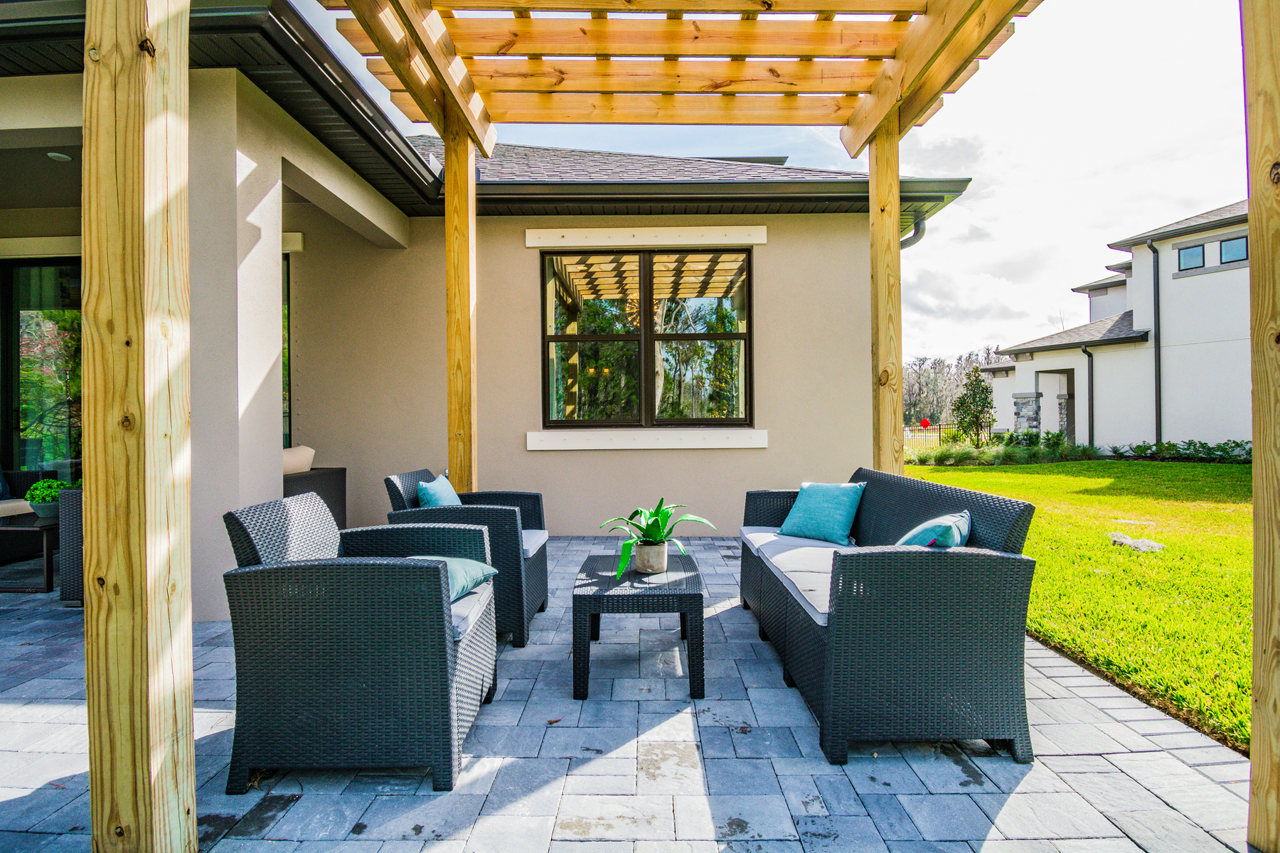 Lanai With Seating Area