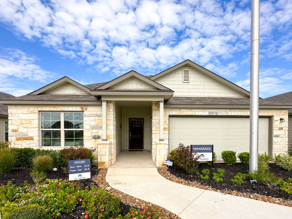 New Homes Seguin, TX Greenspoint Heights M/I Homes