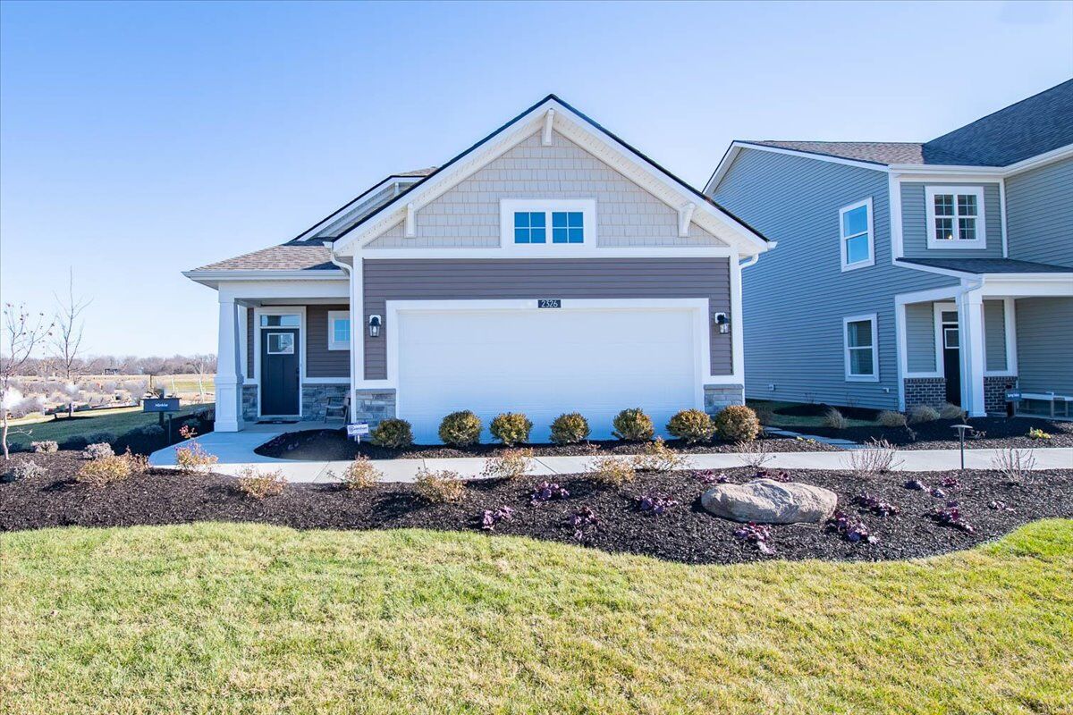2326 William Garrett Way