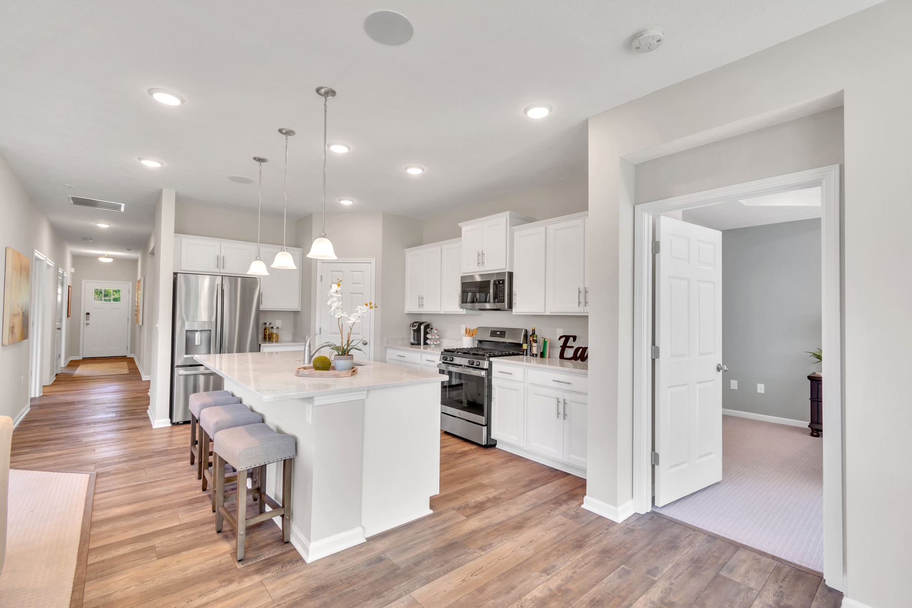 White Monochrome Kitchen