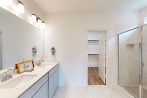 Owner's Bathroom