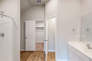 Owner's Bathroom