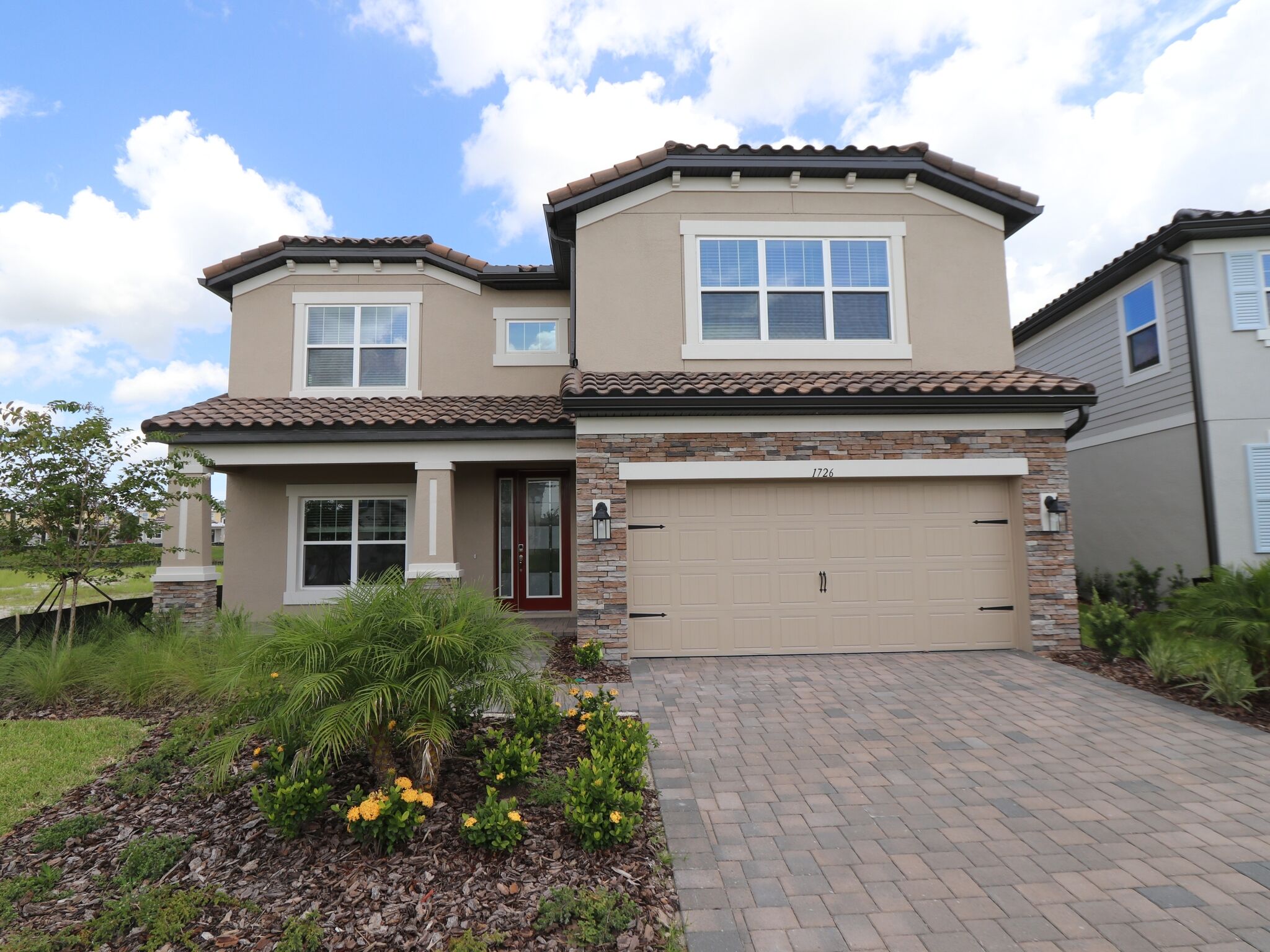 1726 Suttonset Trail