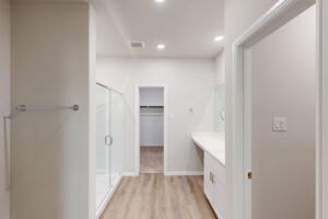 Owner's Bathroom