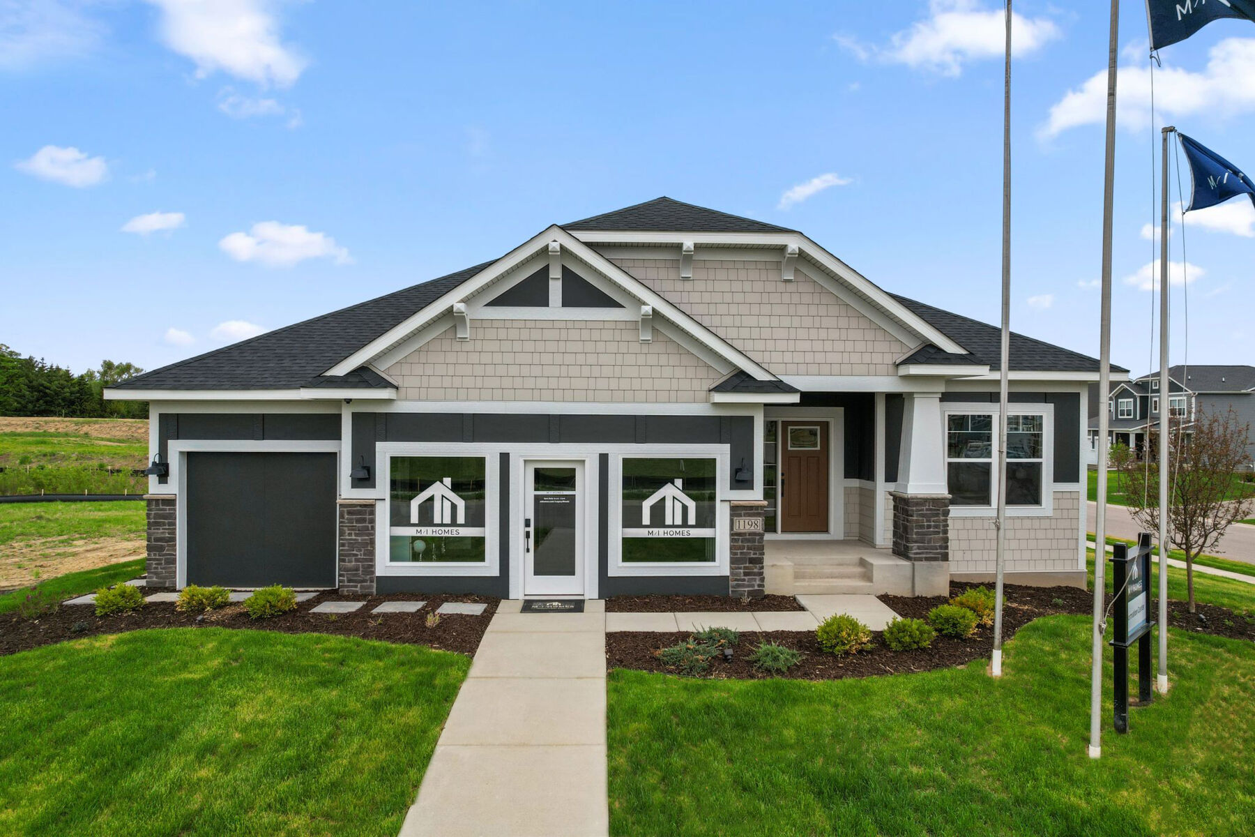 マイホームをロケハウスとして Homeowner Interview | A Single-Story House Like a Mountain Cabin