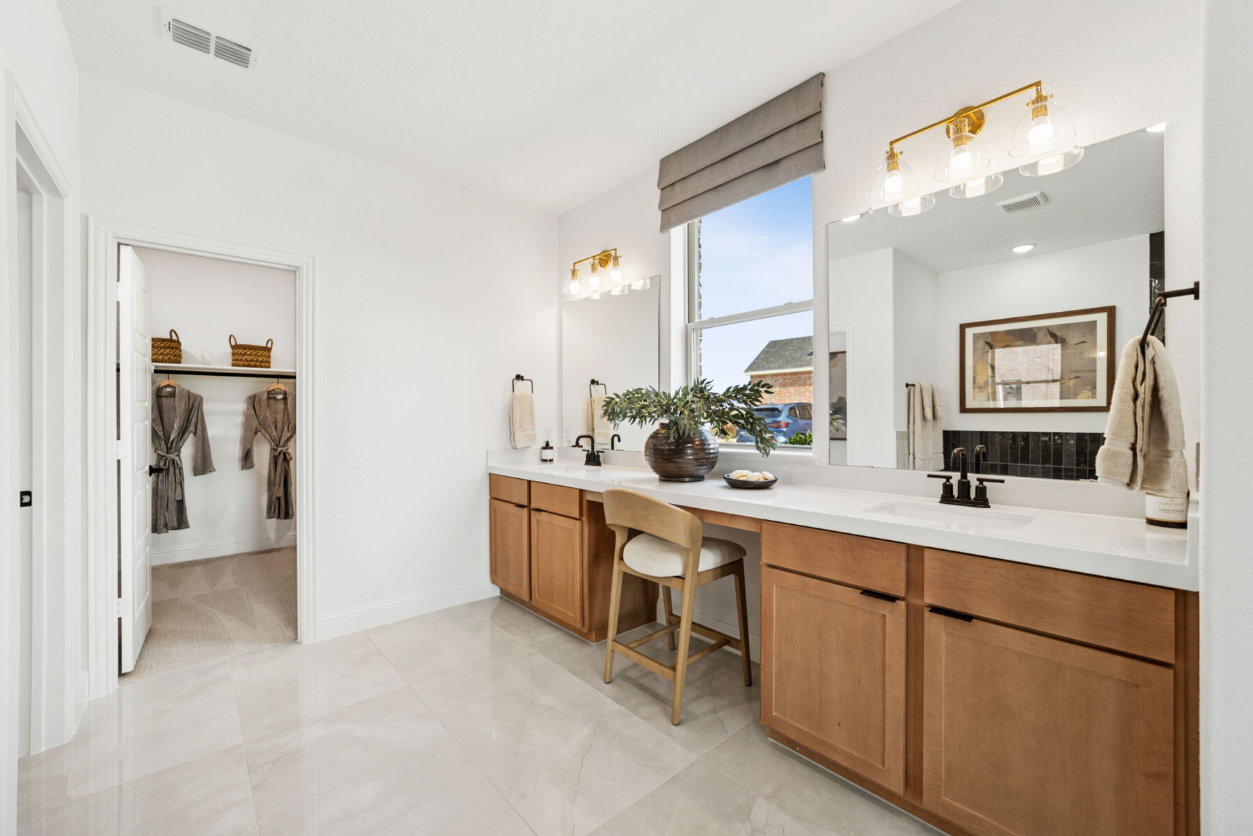 Owner's bathroom