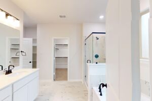 Owners Bathroom