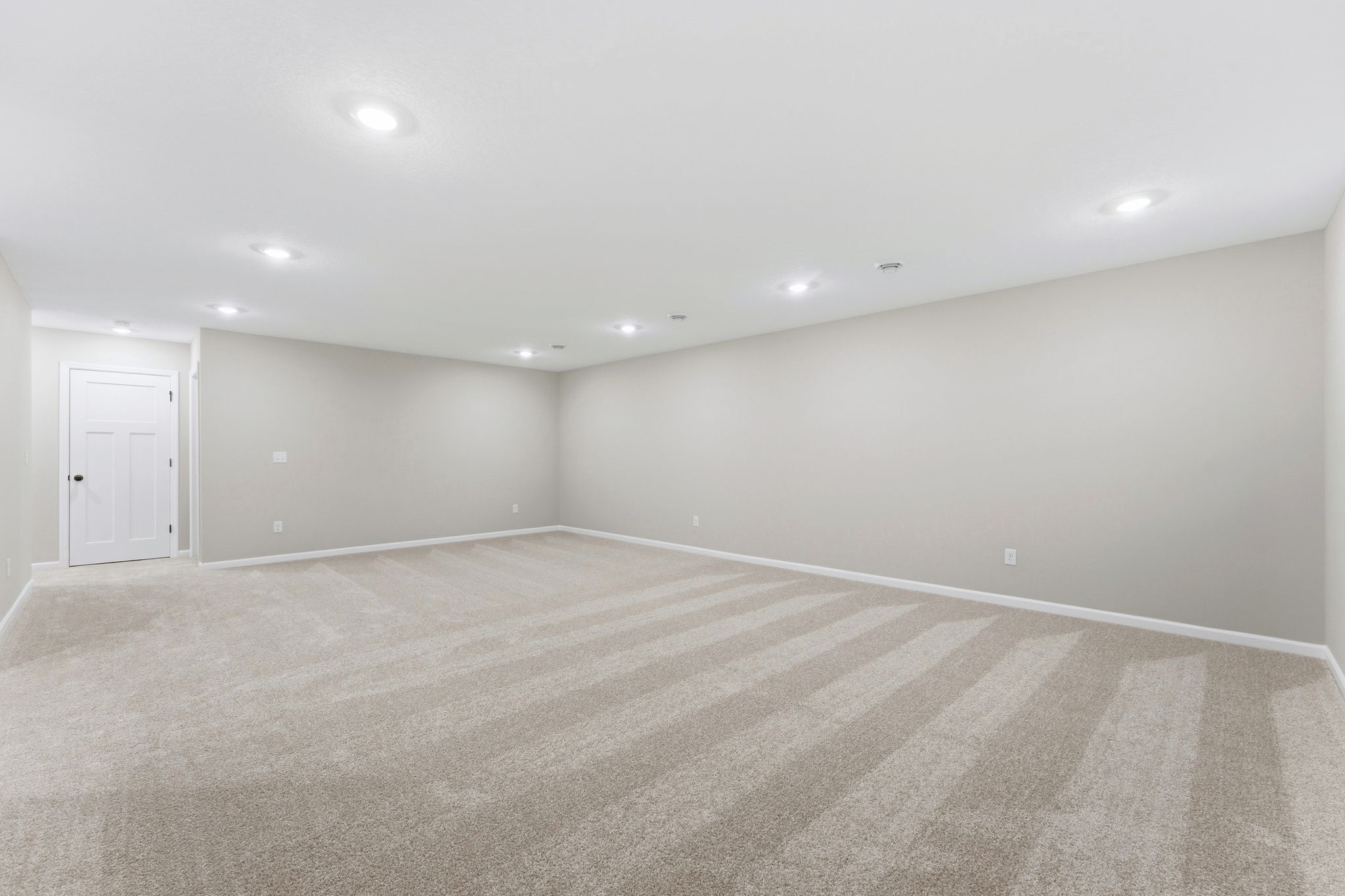 Lower Level Recreation Room