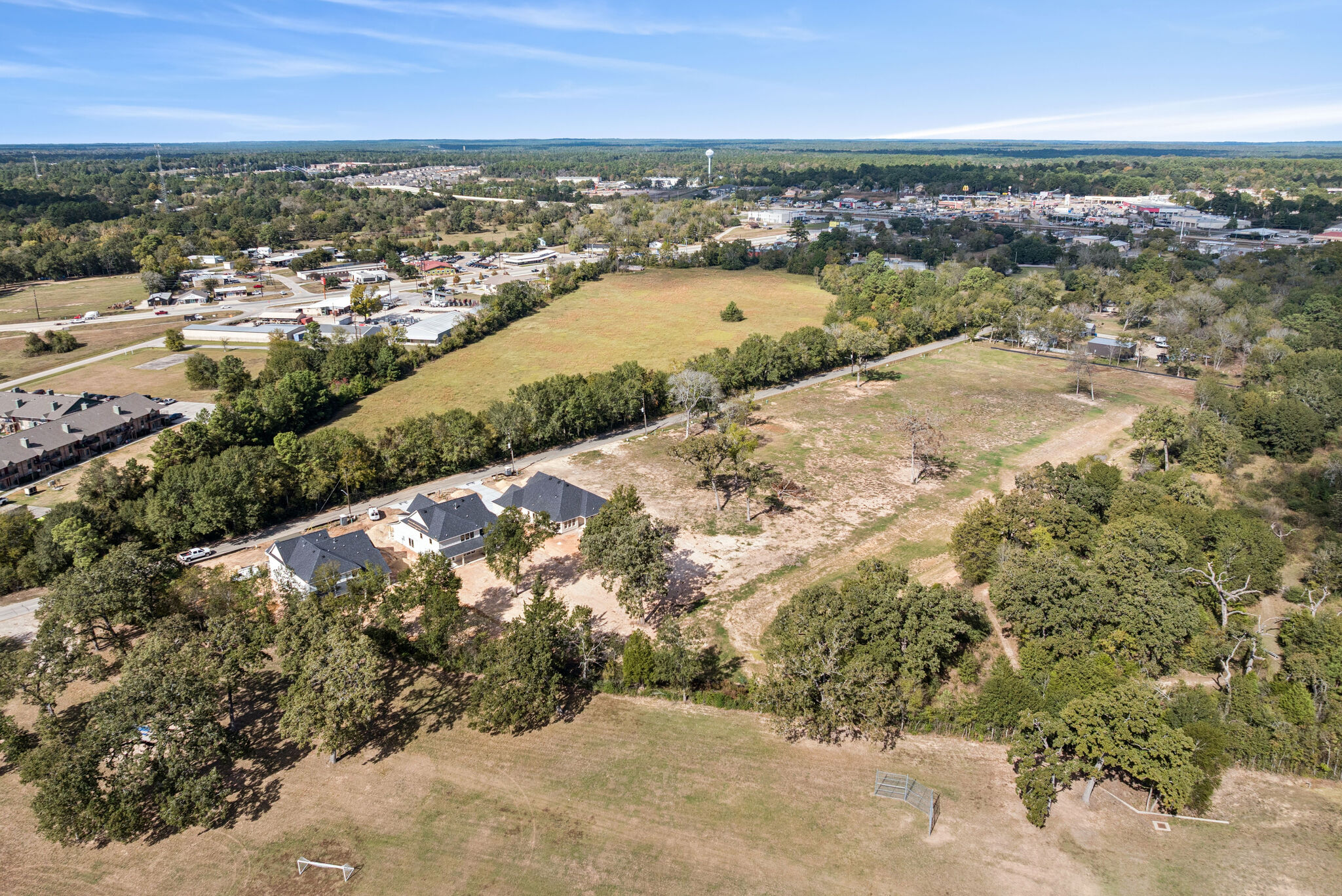 The Oaks on 6th Street