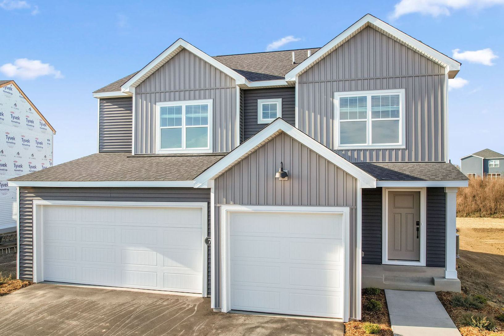 7187 Paris Avenue N.E.