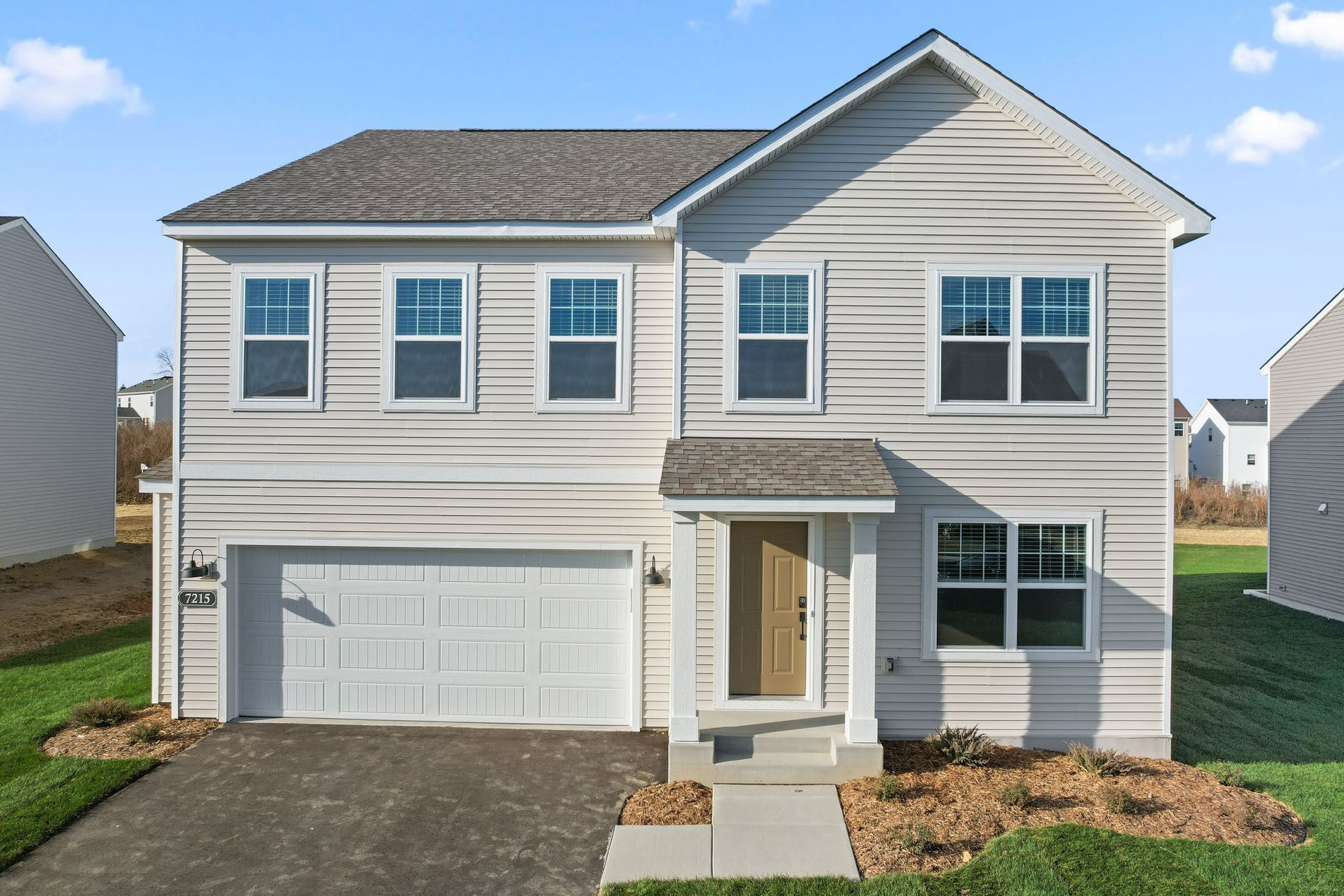 7215 Paris Avenue N.E.