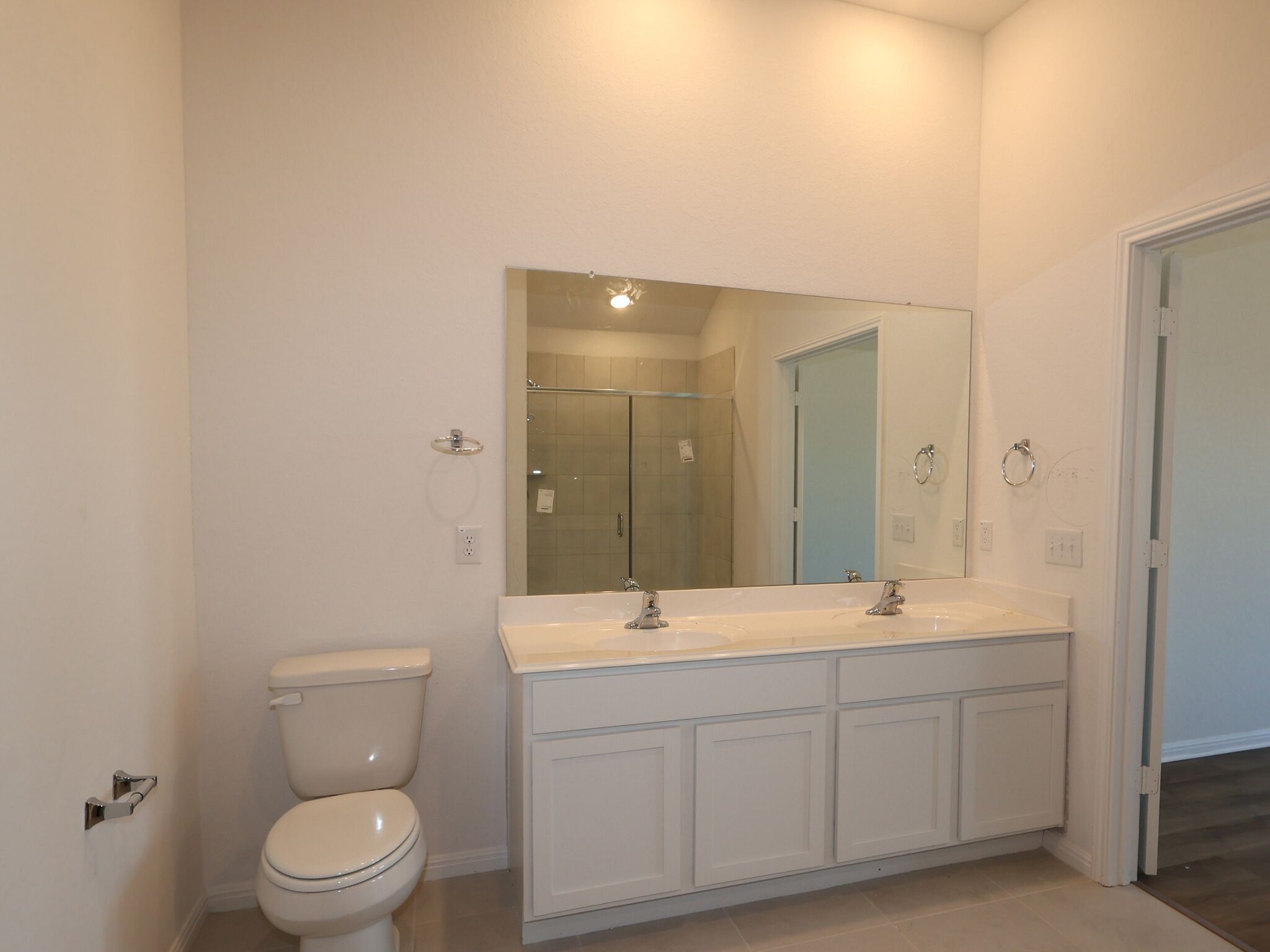 Owner's Bathroom