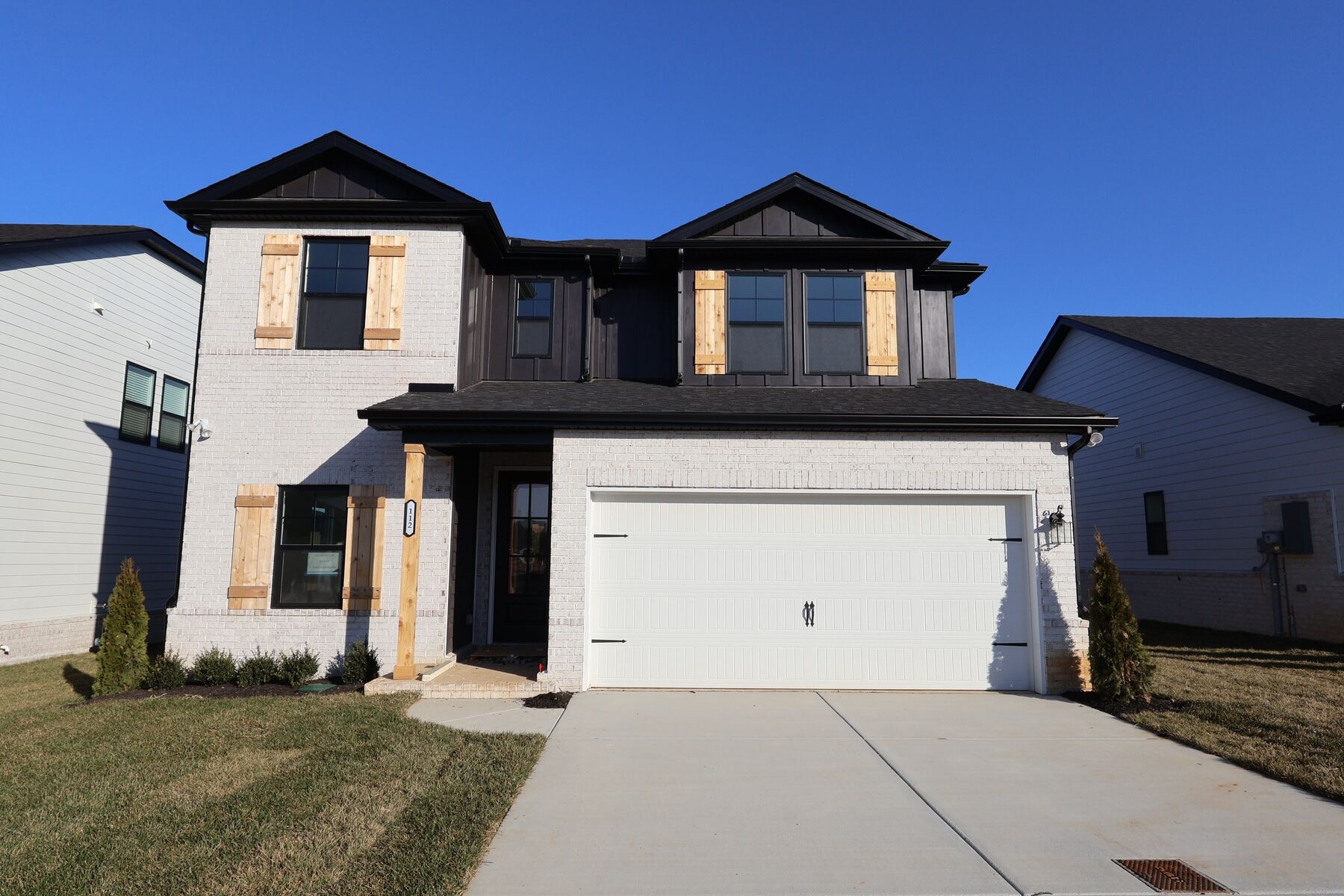 112 Hamilton Lane