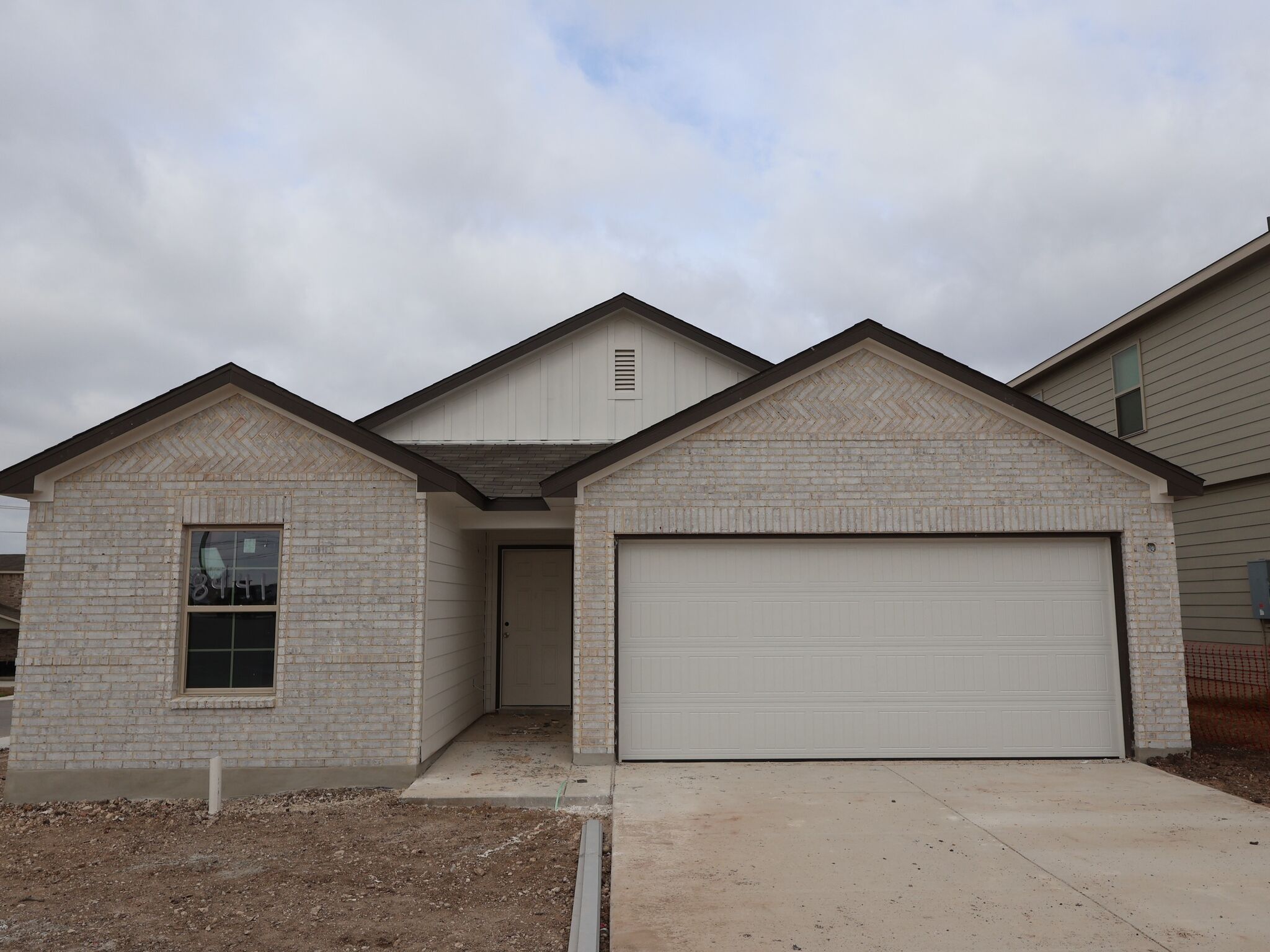 8441 Roadrunner Passage