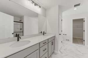 Owner's Bathroom