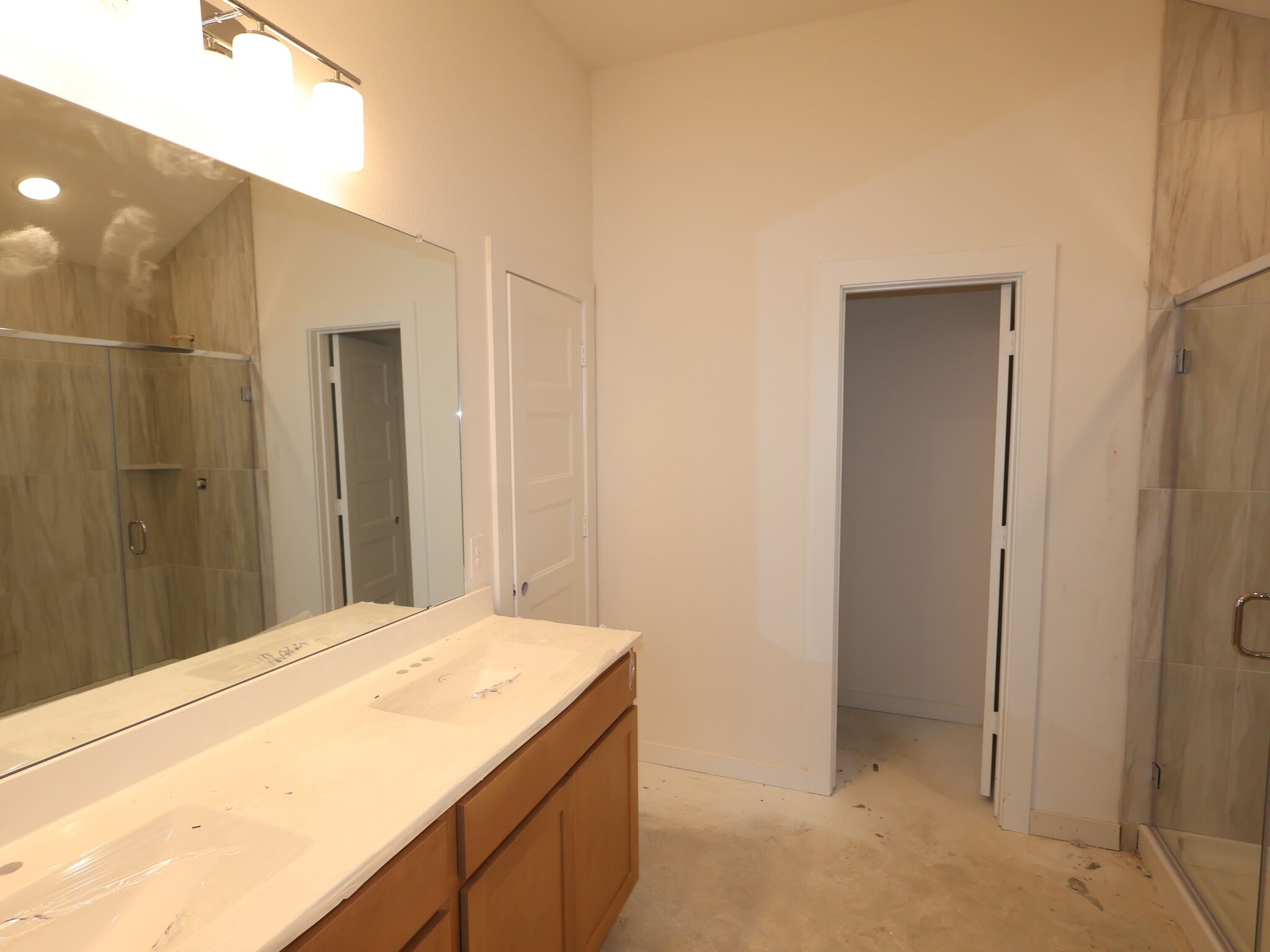Owner's Bathroom