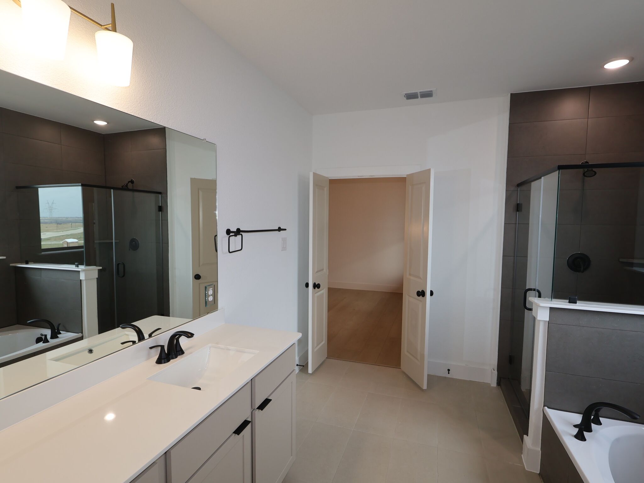 Owner's Bathroom