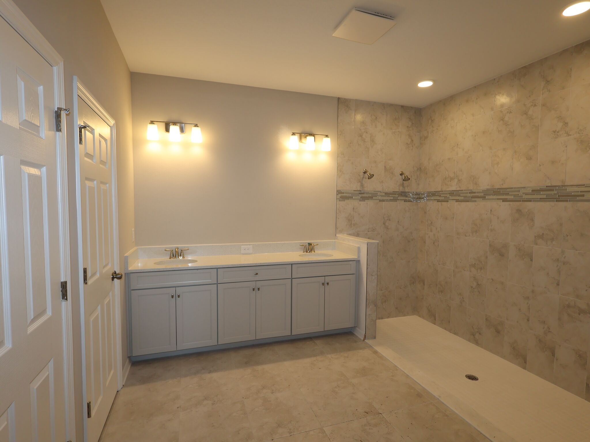 Owner's Bathroom