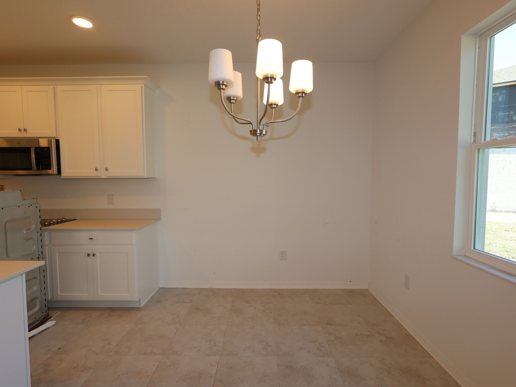 Avalon West - foto 12