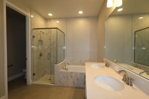 Owner's Bathroom