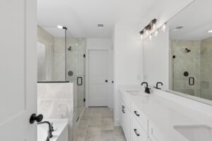 Owner's Bathroom