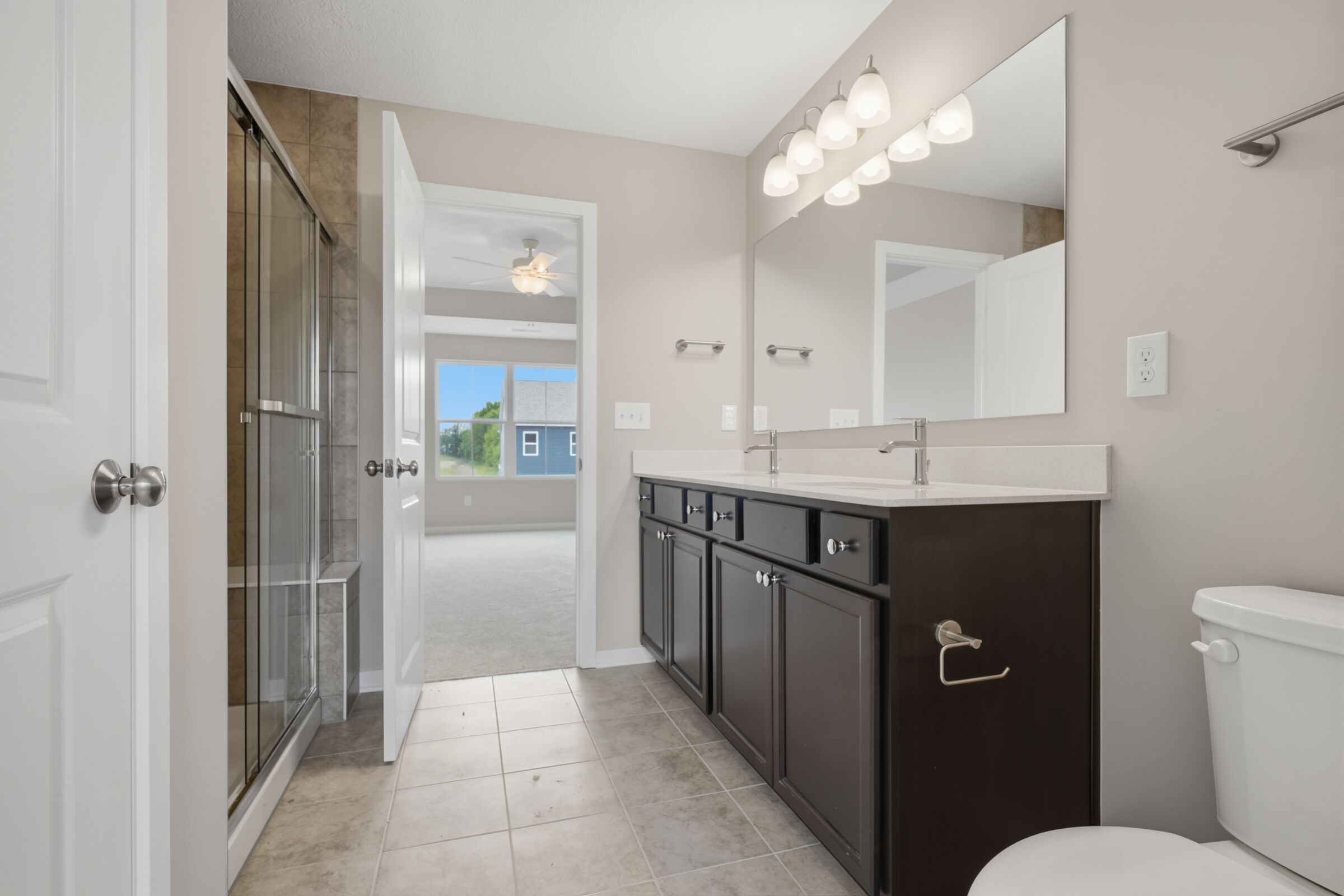 Owner'sBathroom