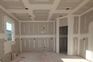 Kitchen,Interior,Front Exterior,Bathroom,Owner's Bedroom,Laundry Room,Bedroom,Family Room,Exterior,Framing,Drywall,Homesite