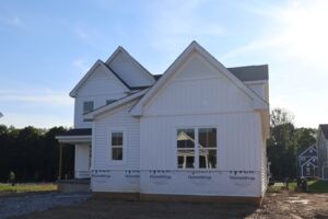 Kitchen,Interior,Front Exterior,Bathroom,Owner's Bedroom,Laundry Room,Bedroom,Family Room,Exterior,Framing,Drywall,Homesite