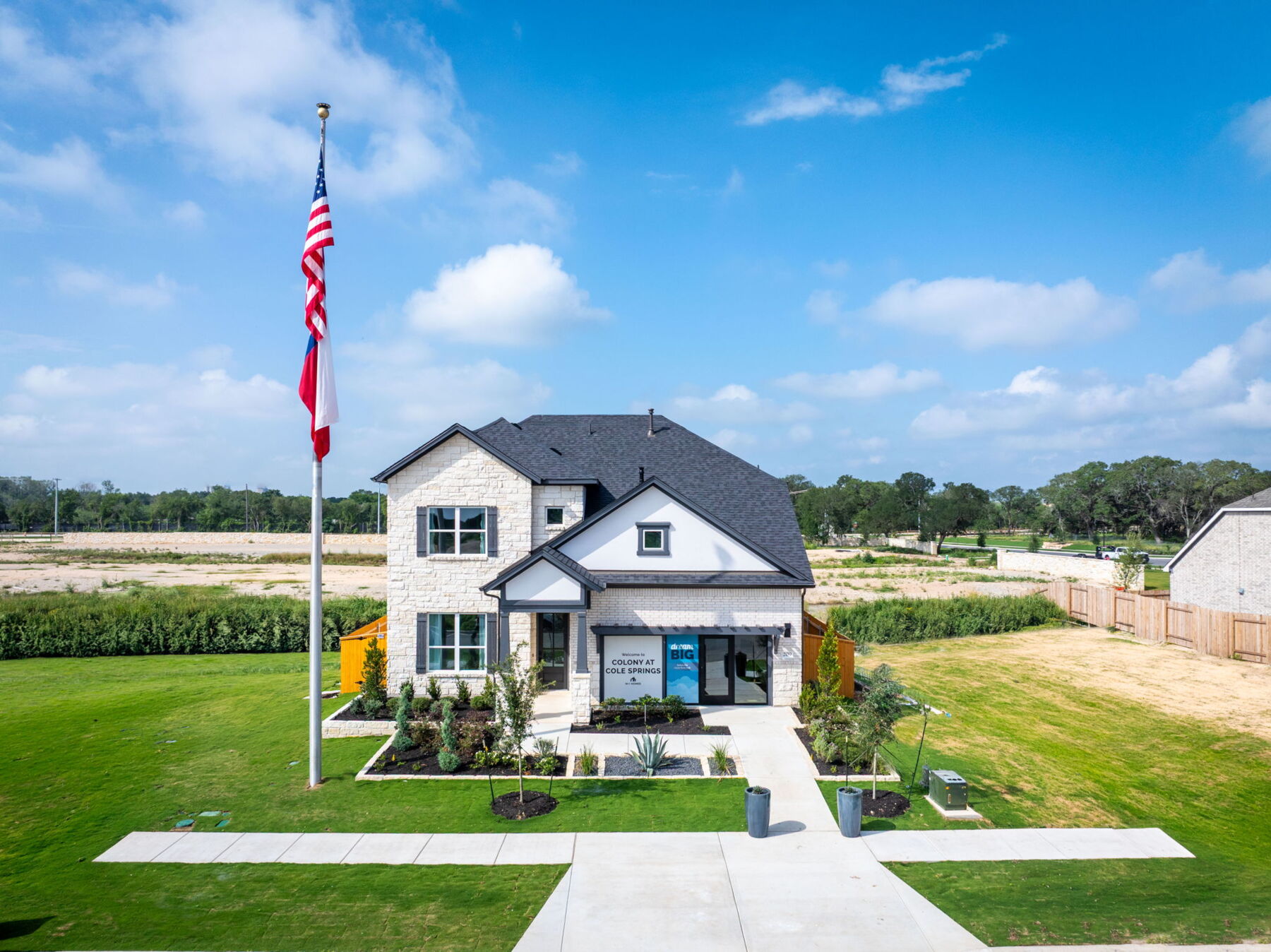 Belmont II Model Front Exterior