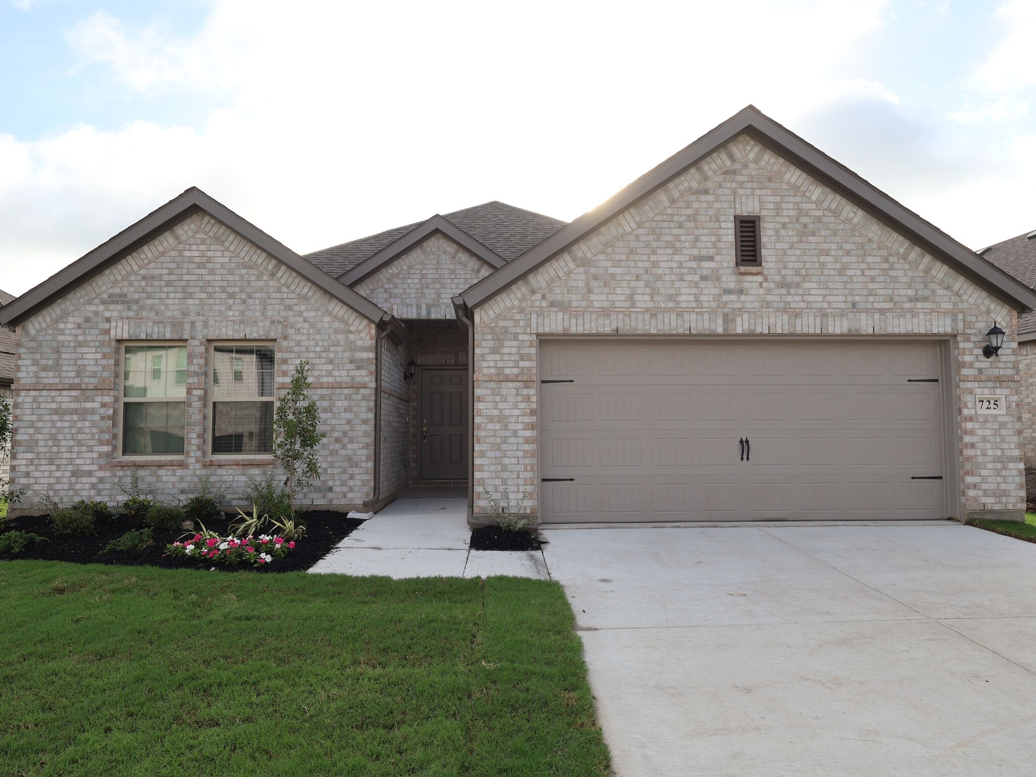 725 Grand Dale Drive