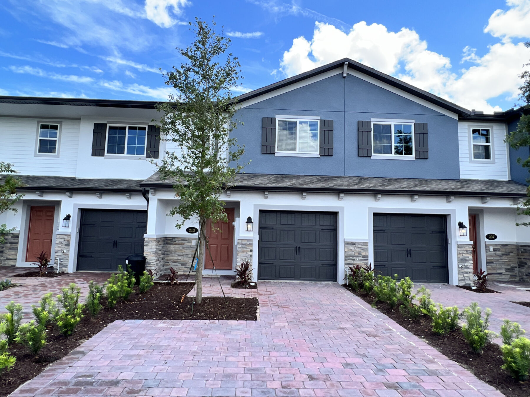 Townhomes Near Orlando, FL - Narcoossee Commons - M/I Homes