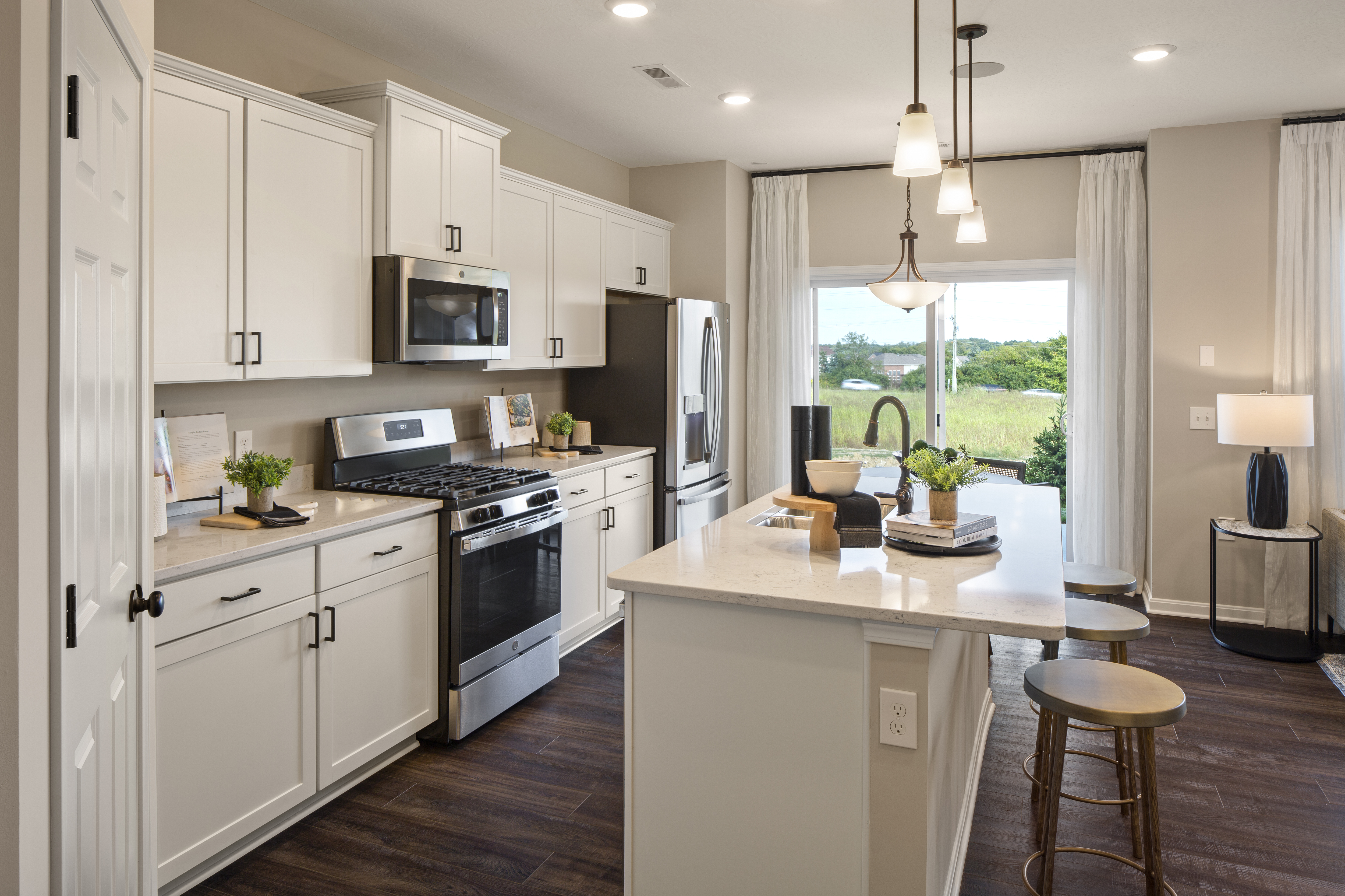 Kitchen Island With Cookbooks