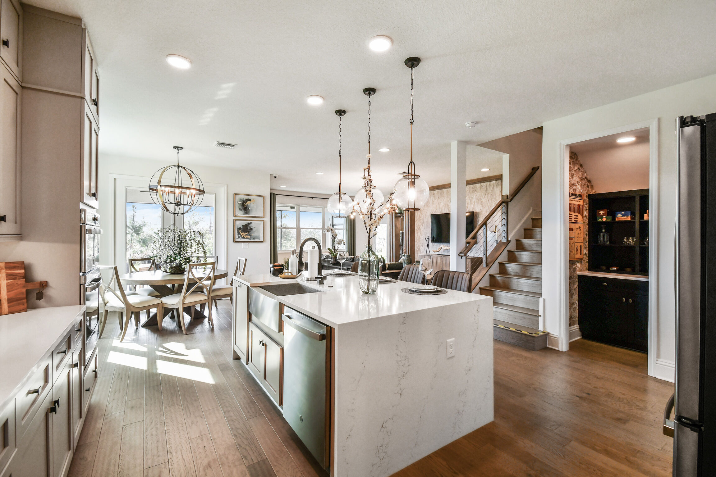 5950 Newberry Pines Avenue