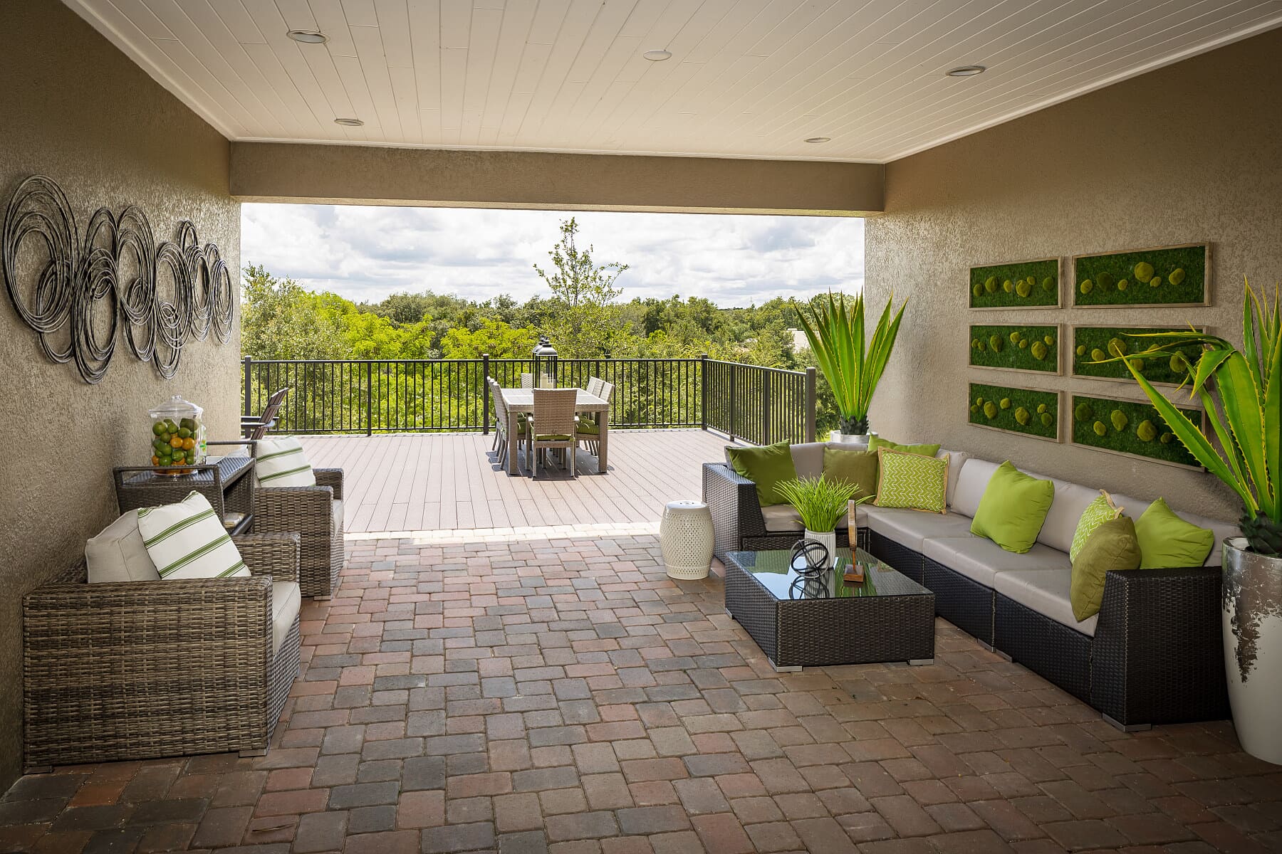 Lanai With Seating Area